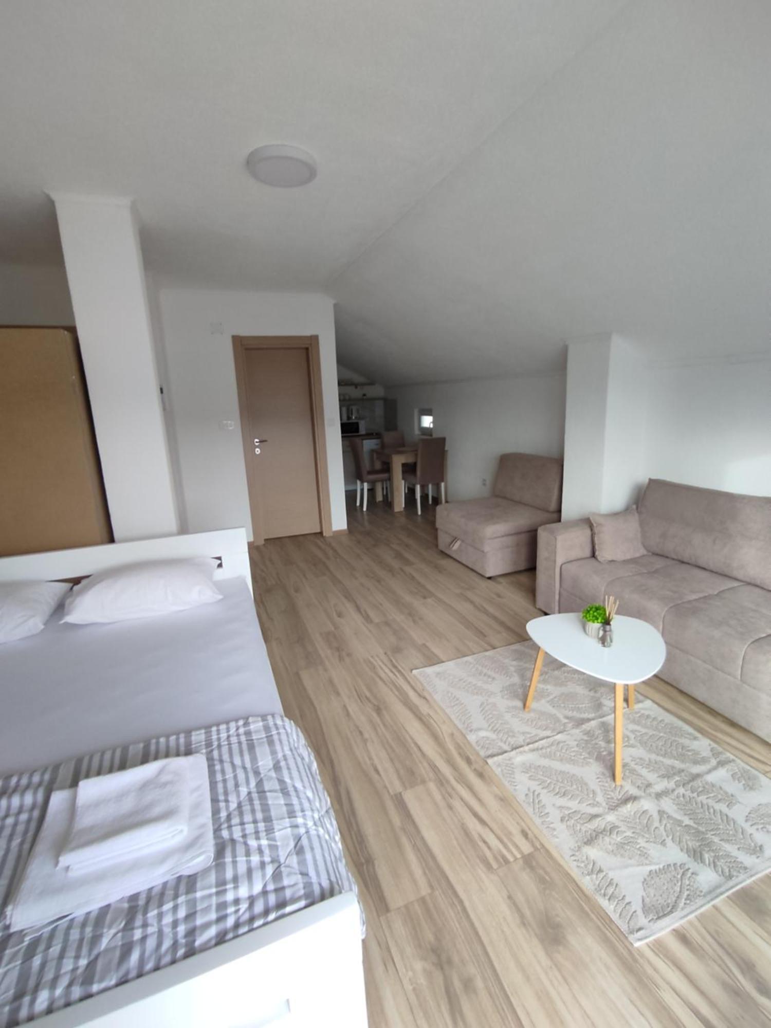 מוסטר View Of The City - Studio Apartment מראה חיצוני תמונה